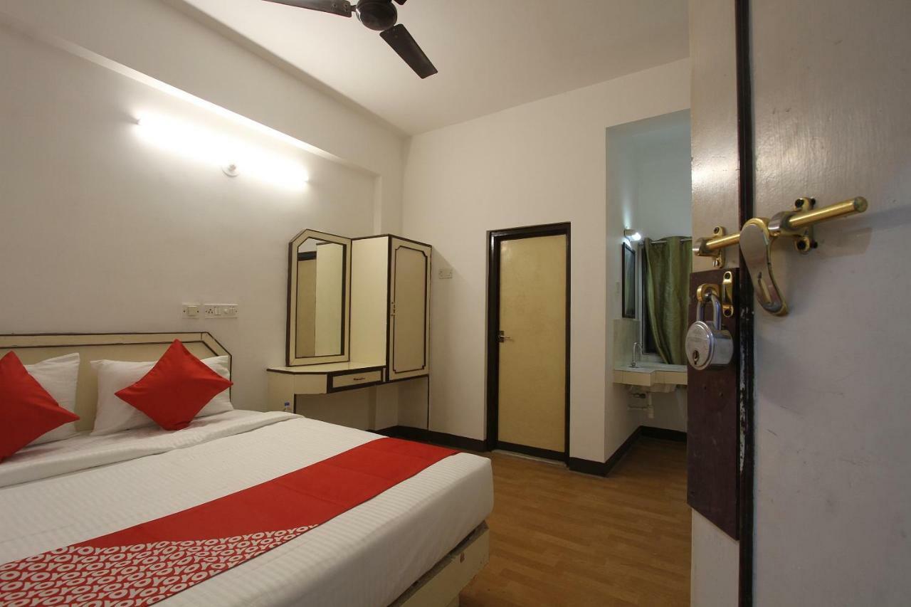 Oyo Flagship 40509 Hotel Mps Residential Tower Tiruppur Bagian luar foto