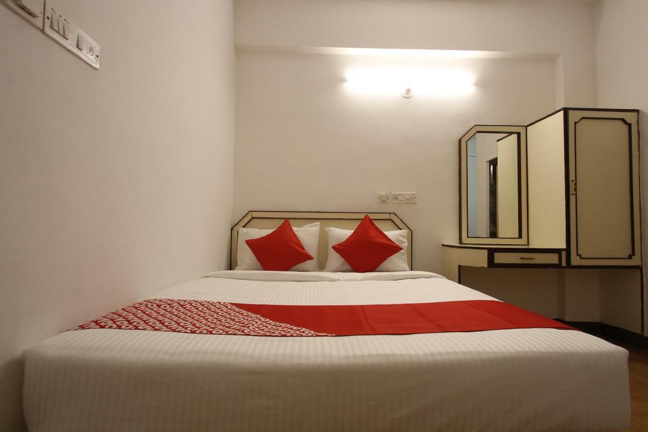 Oyo Flagship 40509 Hotel Mps Residential Tower Tiruppur Bagian luar foto